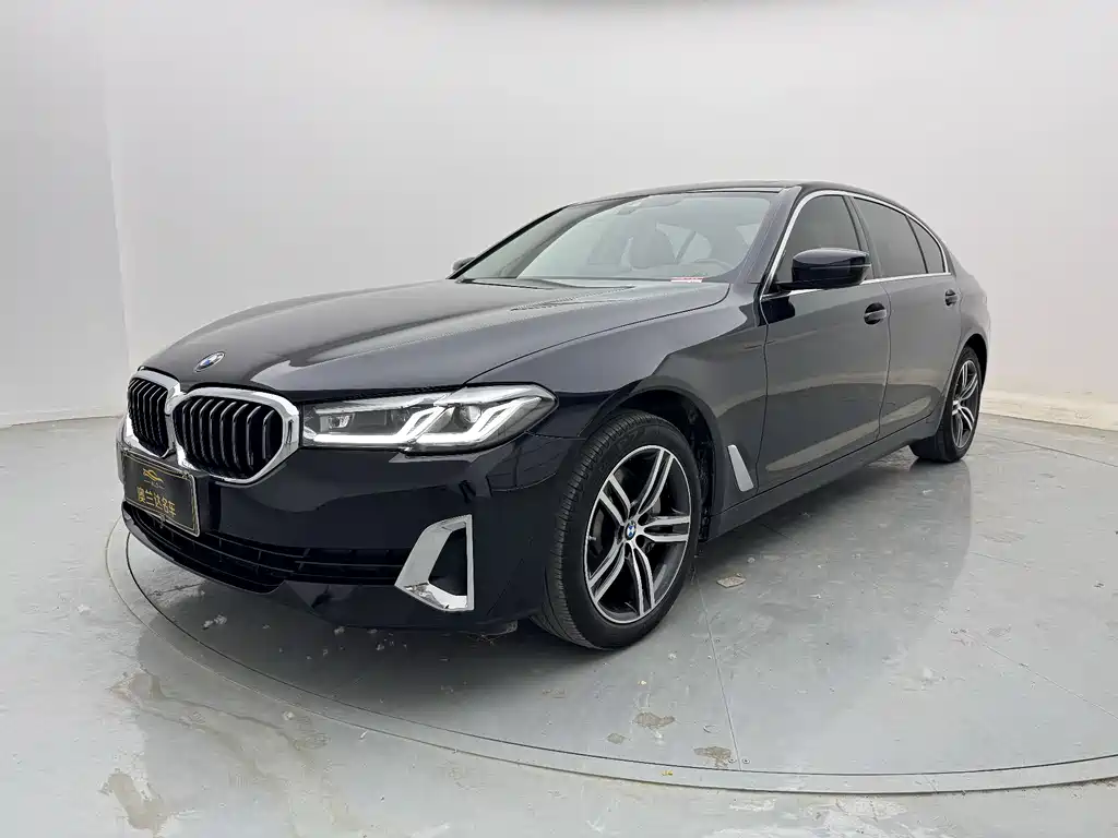BMW 5 Series 2021 — фото 1