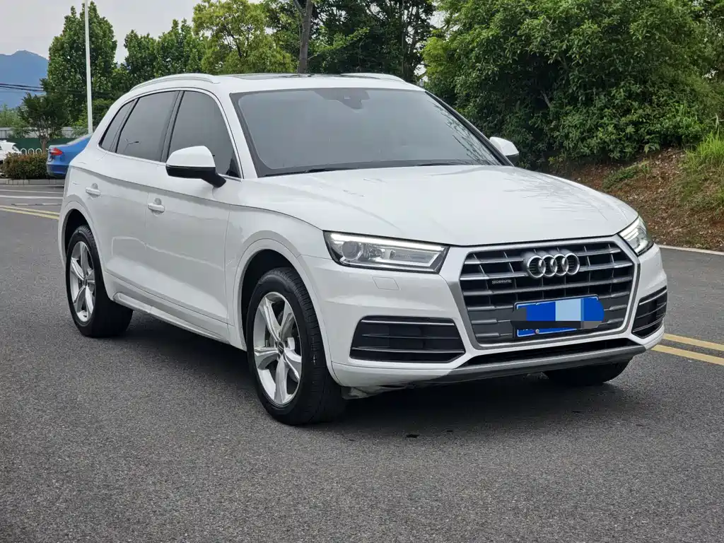 Audi Q5L 2020 — фото 3