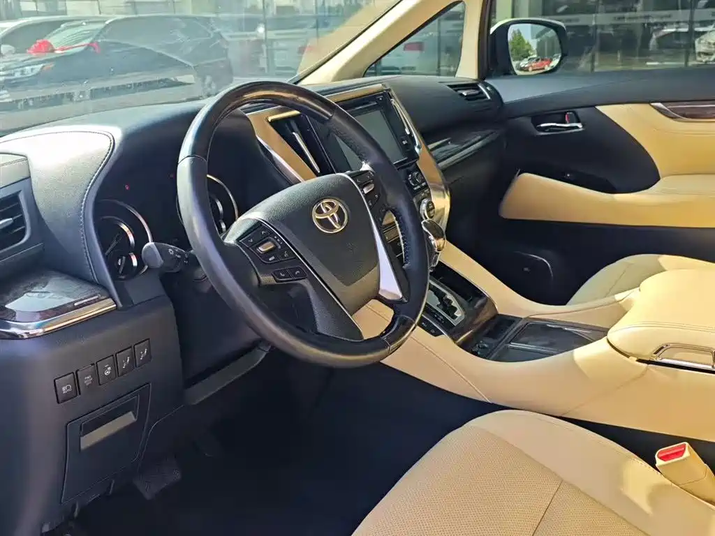 Toyota Alphard 2020 — фото 2
