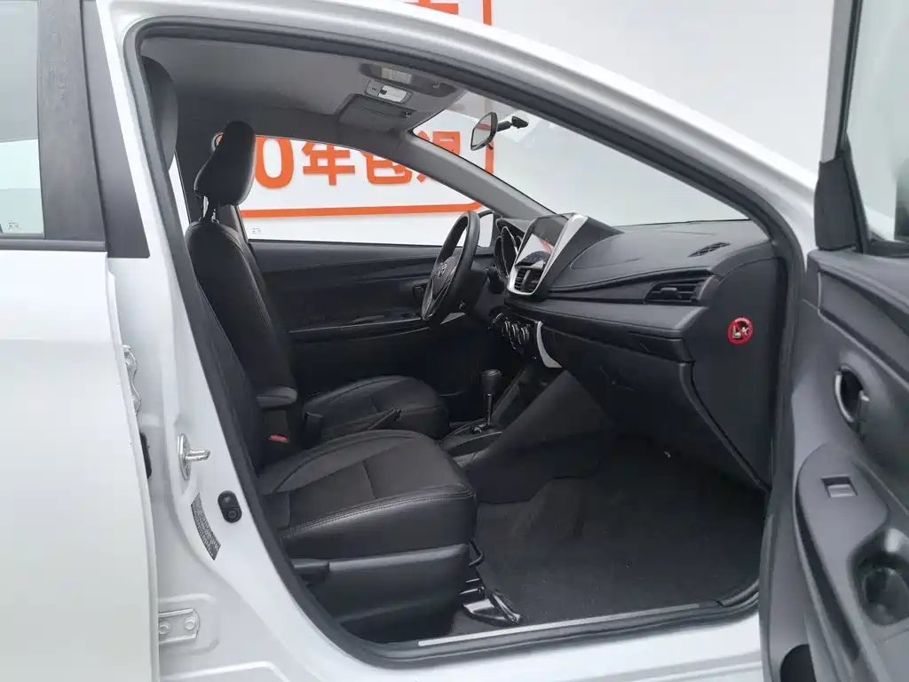 Toyota Yaris L 2019 — фото 23
