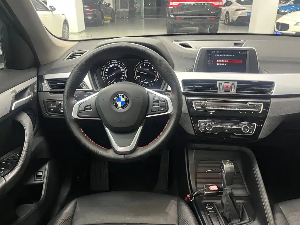 BMW X1 2018 — фото 8