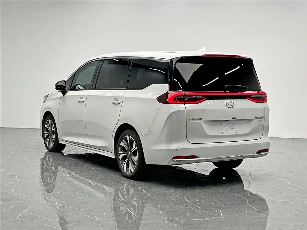 GAC Trumpchi M6 2023 — фото 4