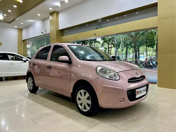 Nissan March 2015