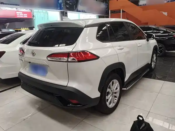 Toyota Frontlander 2024