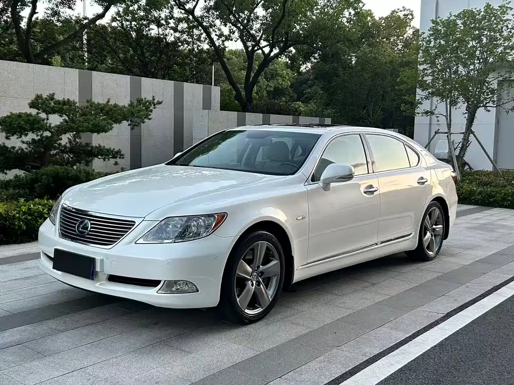 Lexus LS 2008