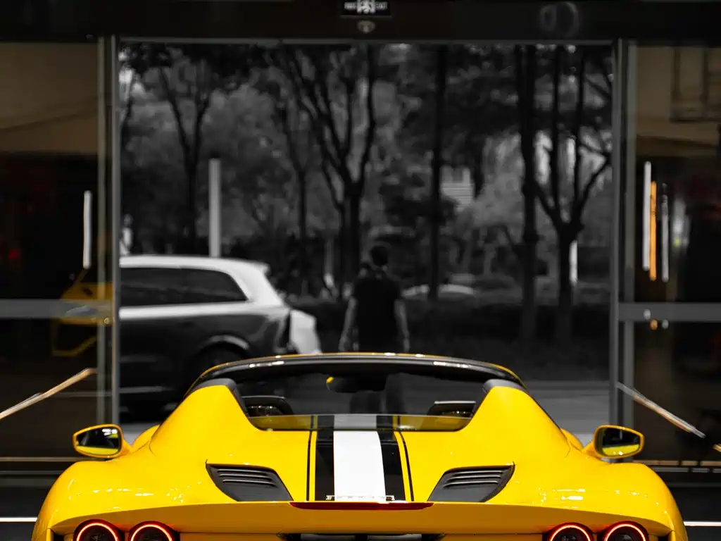 Ferrari F8 2022 — фото 11