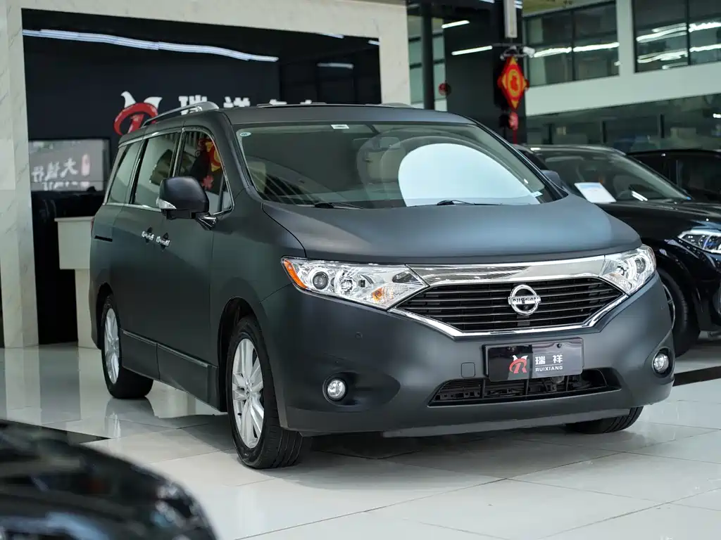 Nissan Quest 2015 — фото 9