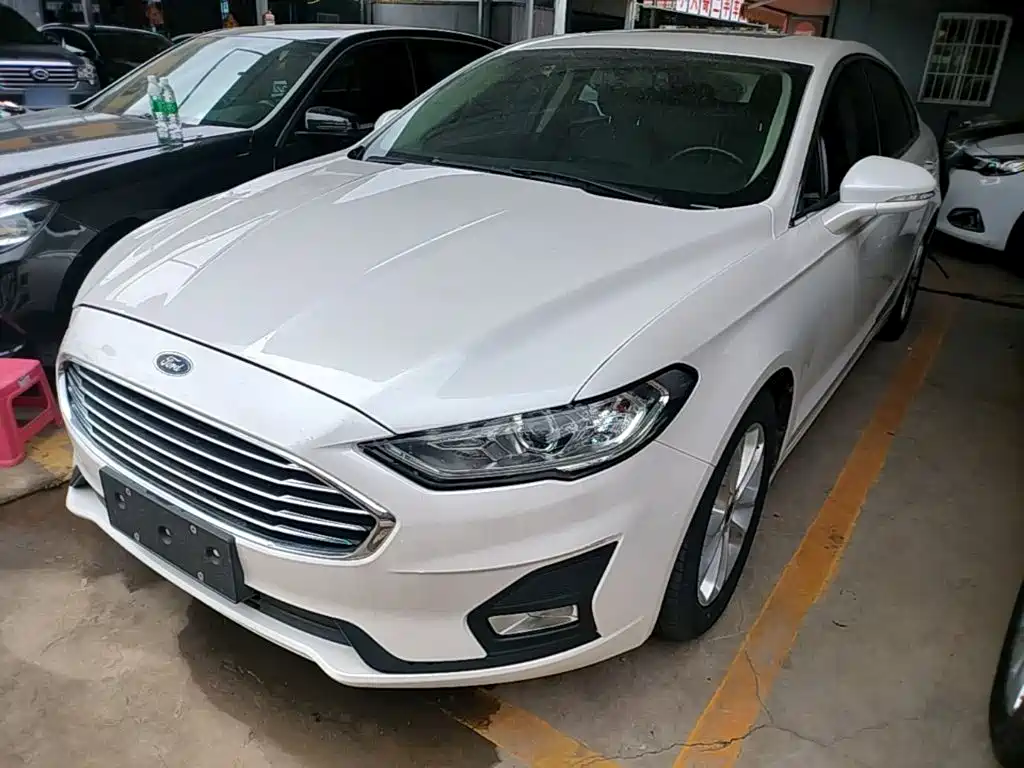 Ford Mondeo 2021 — фото 1