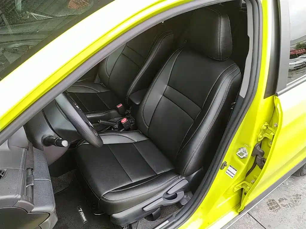 Toyota Yaris L 2022 — фото 15
