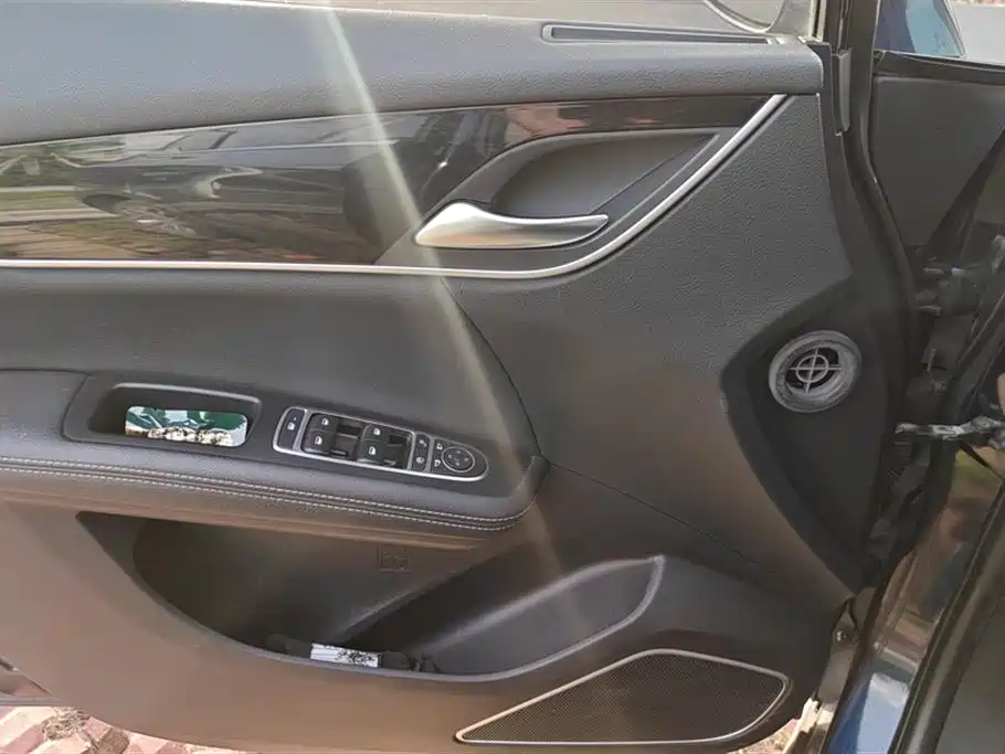 BYD MAX 2019