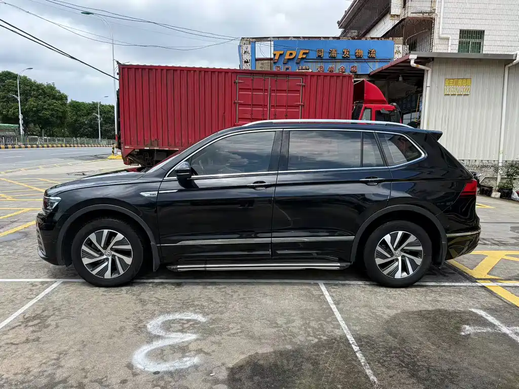 Volkswagen Tiguan L PHEV 2021 — фото 5
