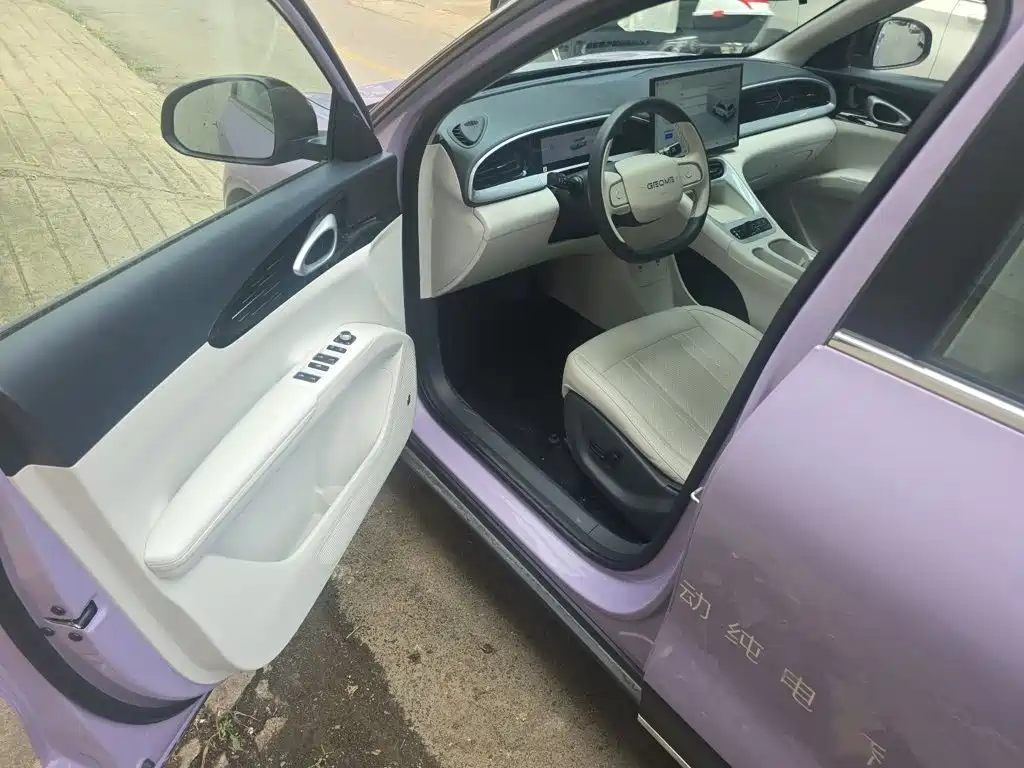 Geely Galaxy Starwish 2025 — фото 14