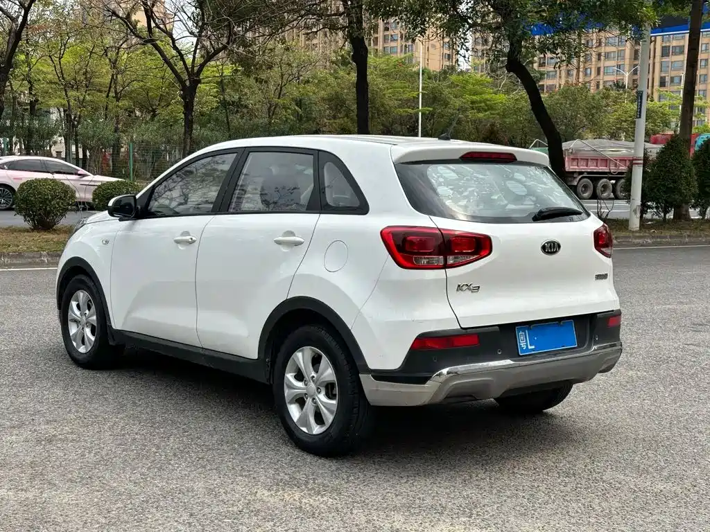 Kia KX3 2015 — фото 12