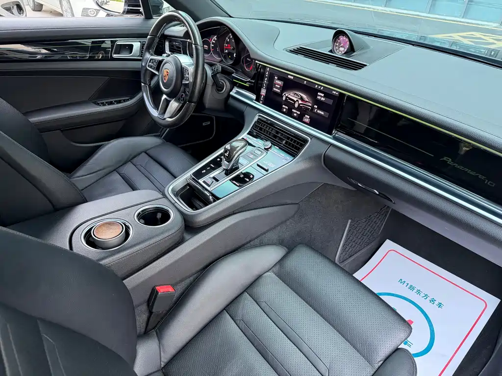 Porsche Panamera 2018 — фото 15