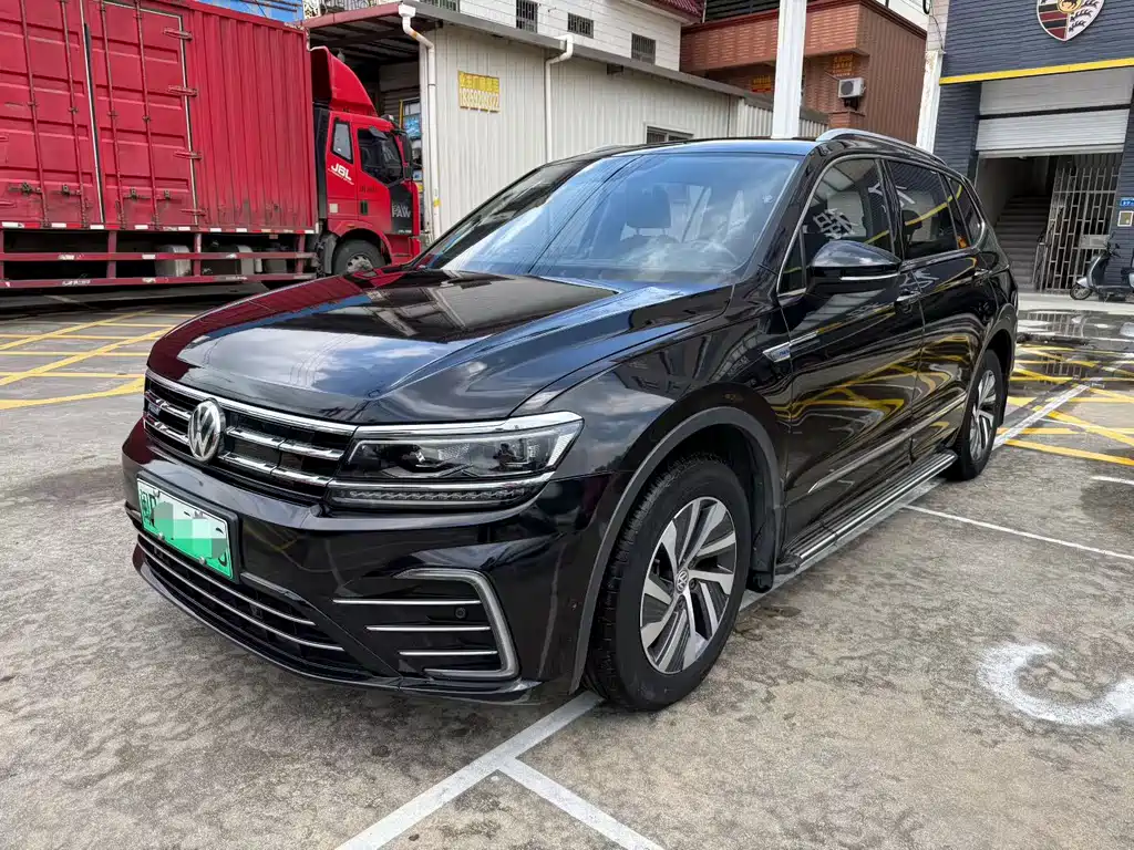 Volkswagen Tiguan L PHEV 2021