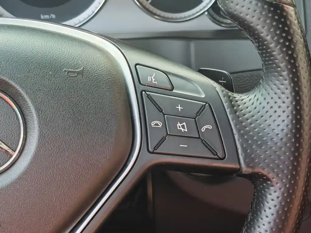 Mercedes-Benz E-Class 2013 — фото 17