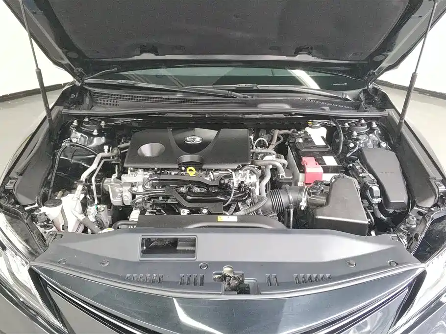 Toyota Camry 2023 — фото 10