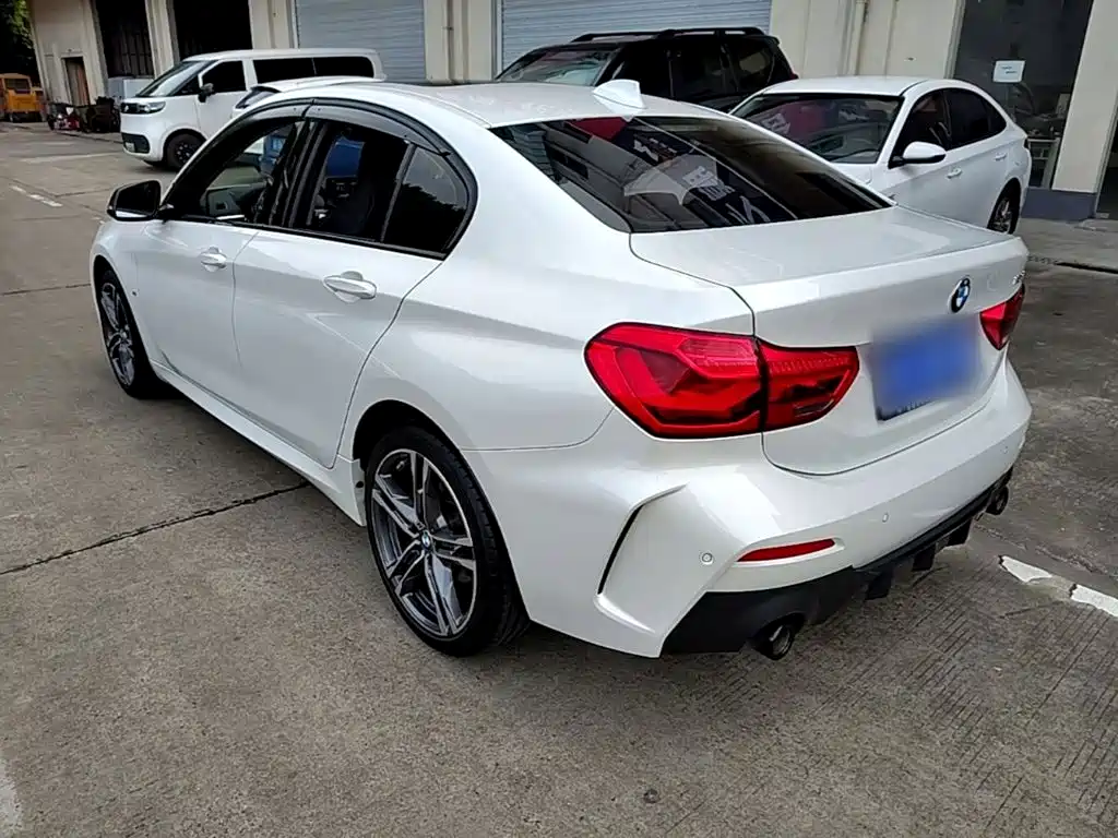 BMW 1 Series 2021