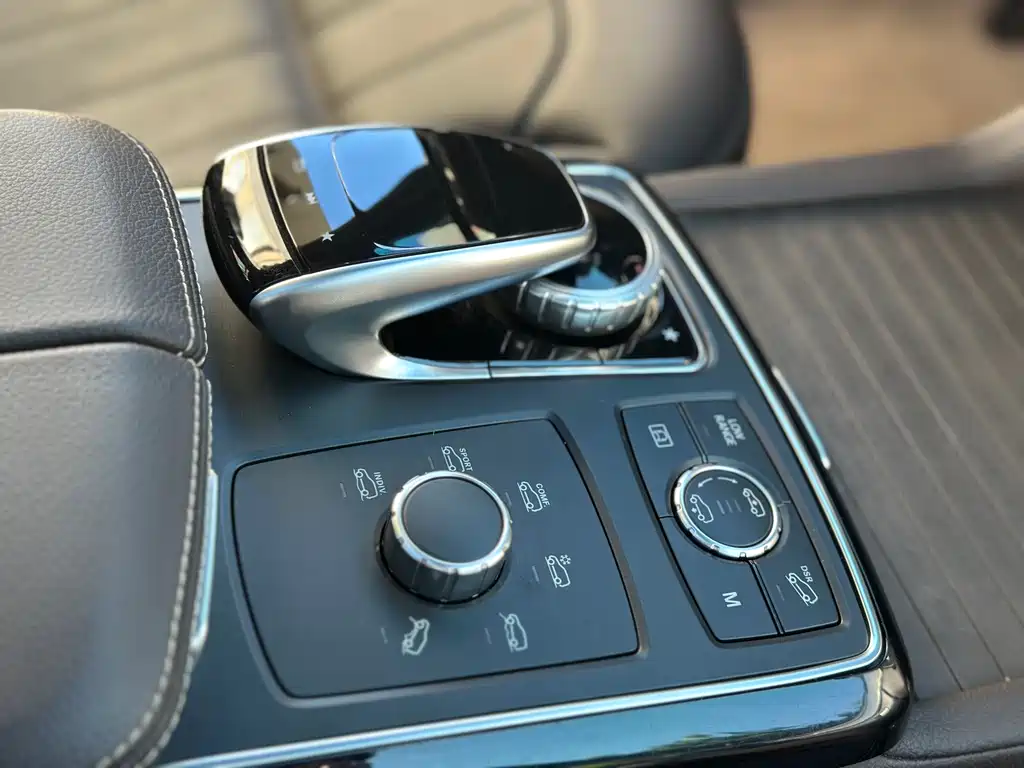 Mercedes-Benz GLS 2017 — фото 19