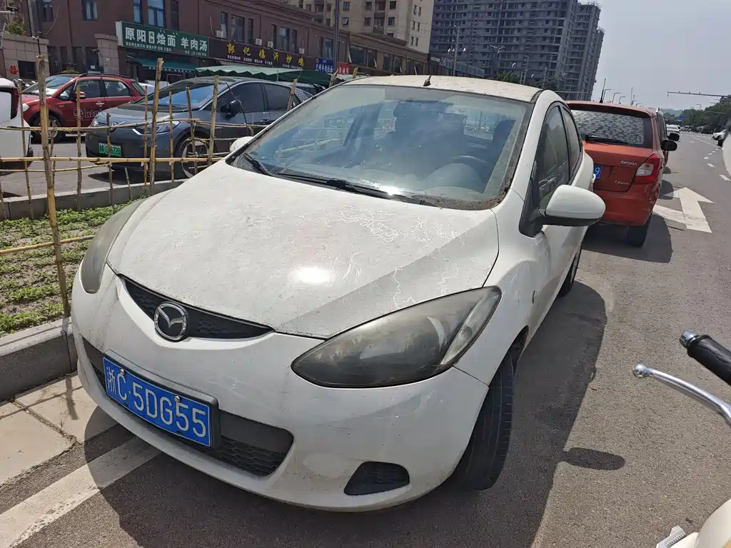 Mazda 2 2011