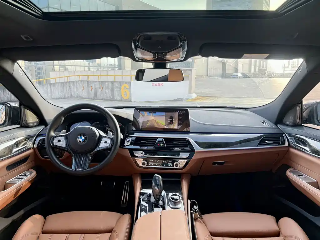 BMW 6 Series GT 2023 — фото 17