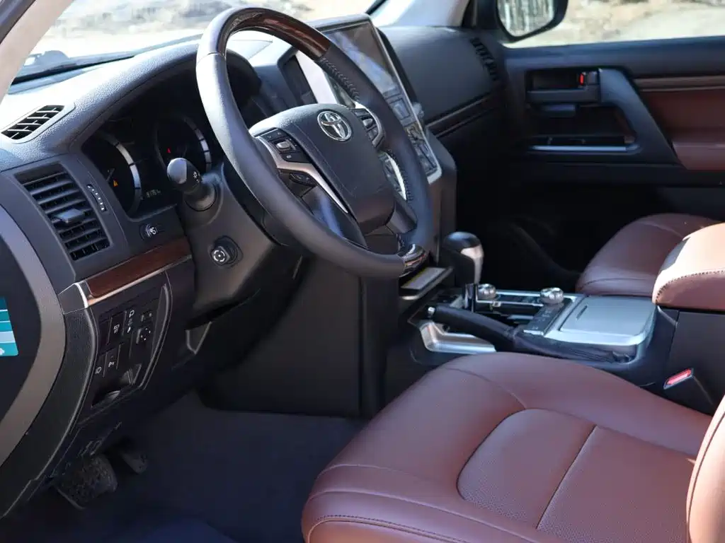 Toyota Land Cruiser 2018 — фото 4