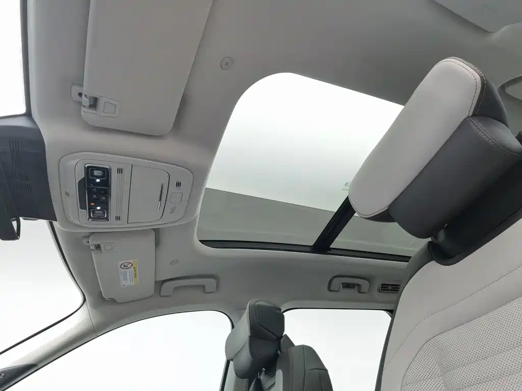 Ford Edge 2023 — фото 14