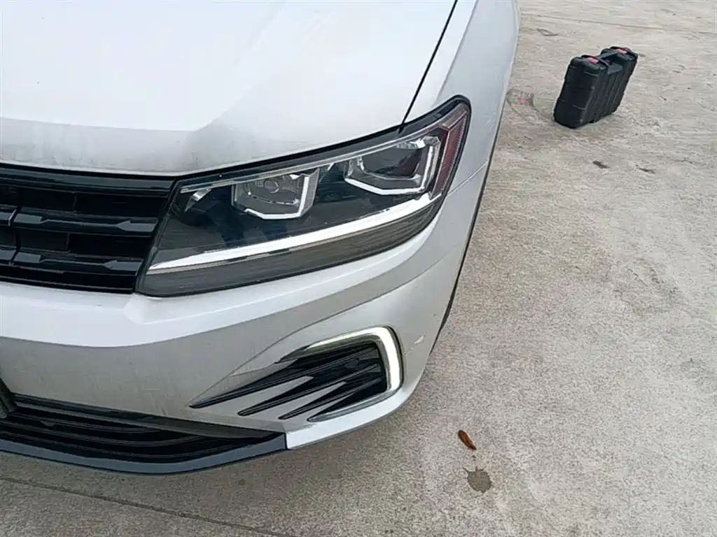 Volkswagen Tiguan L PHEV 2021 — фото 24