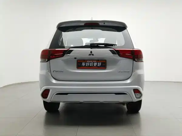 Mitsubishi Outlander 2022
