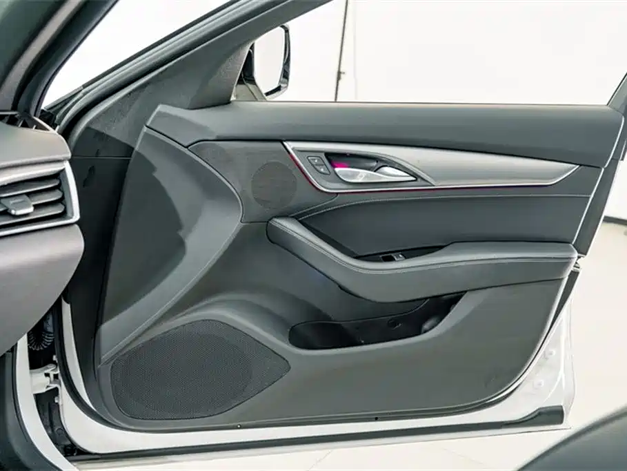 Cadillac CT5 2023 — фото 16