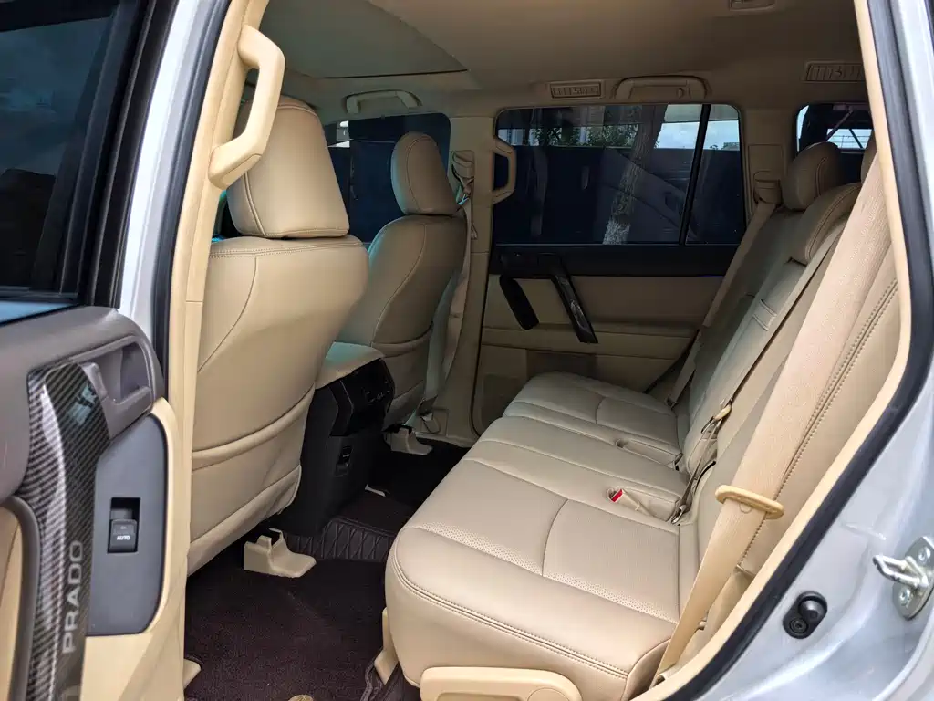 Toyota Prado 2018 — фото 4