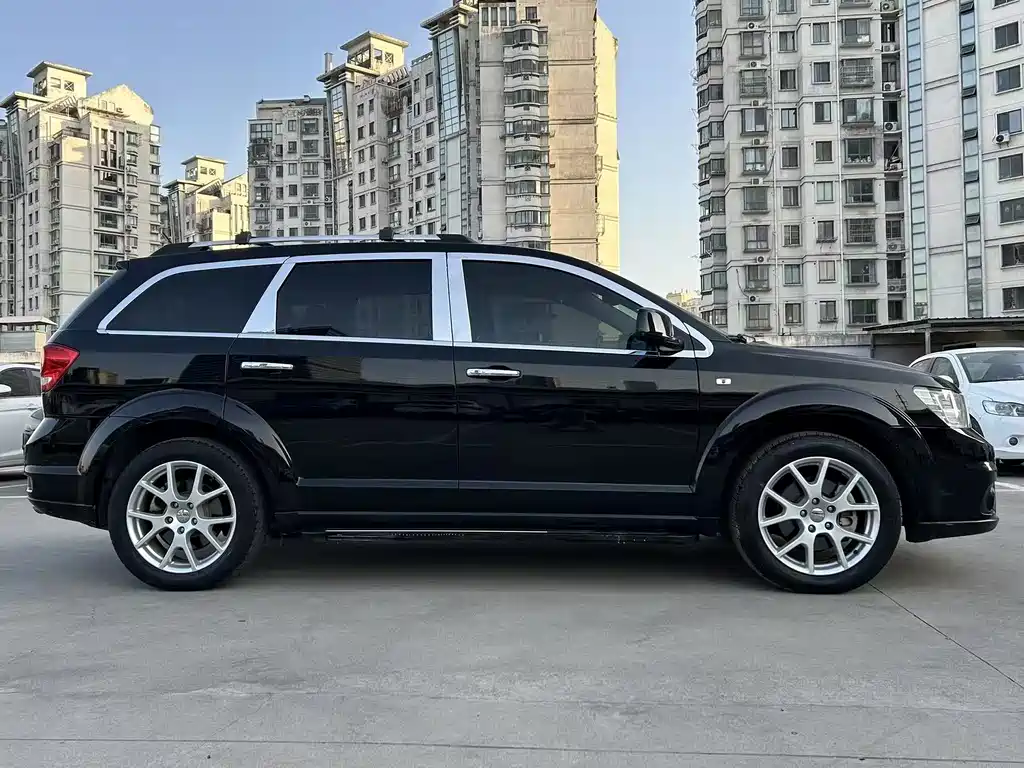Dodge Journey 2016 — фото 12
