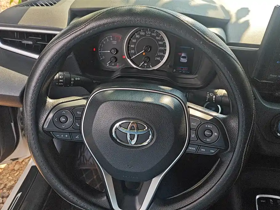 Toyota Corolla 2022 — фото 15