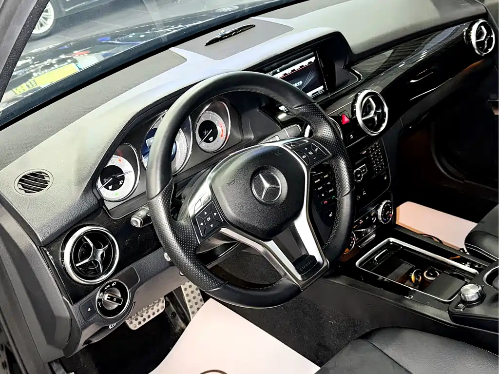 Mercedes-Benz GLK-Class 2015 — фото 11