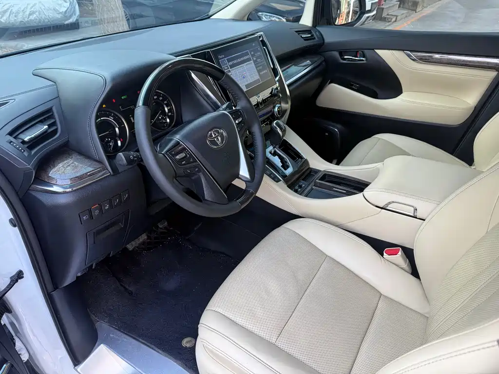Toyota Vellfire 2022 — фото 5