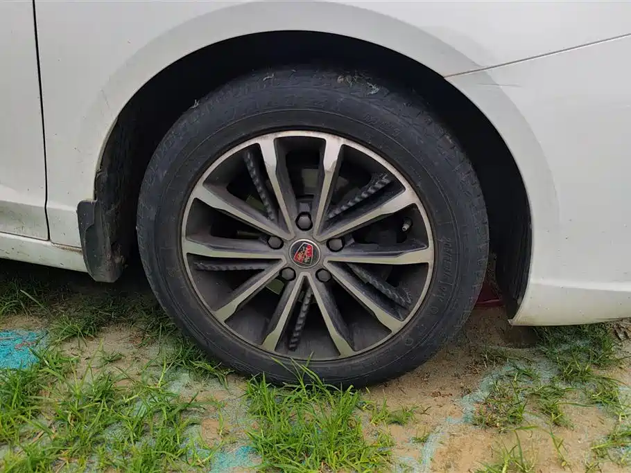 Roewe i5 2020