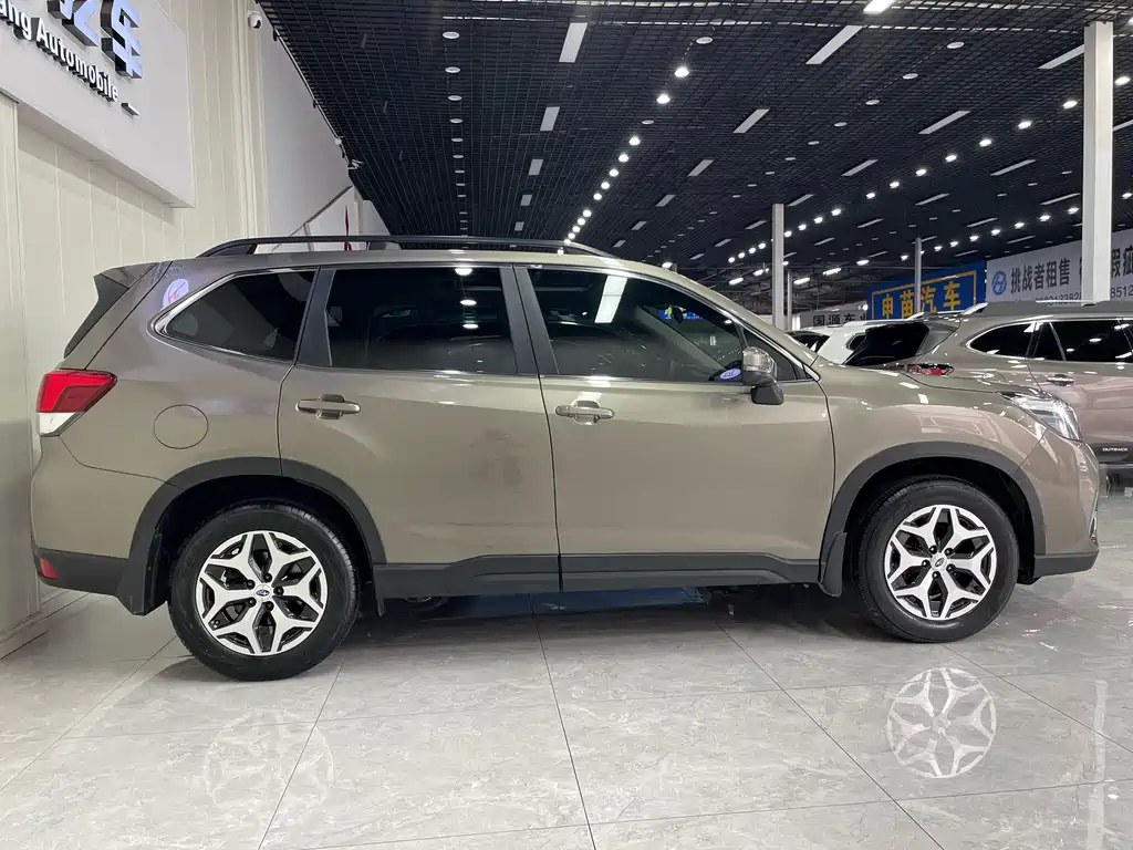 Subaru Forester 2020 — фото 9
