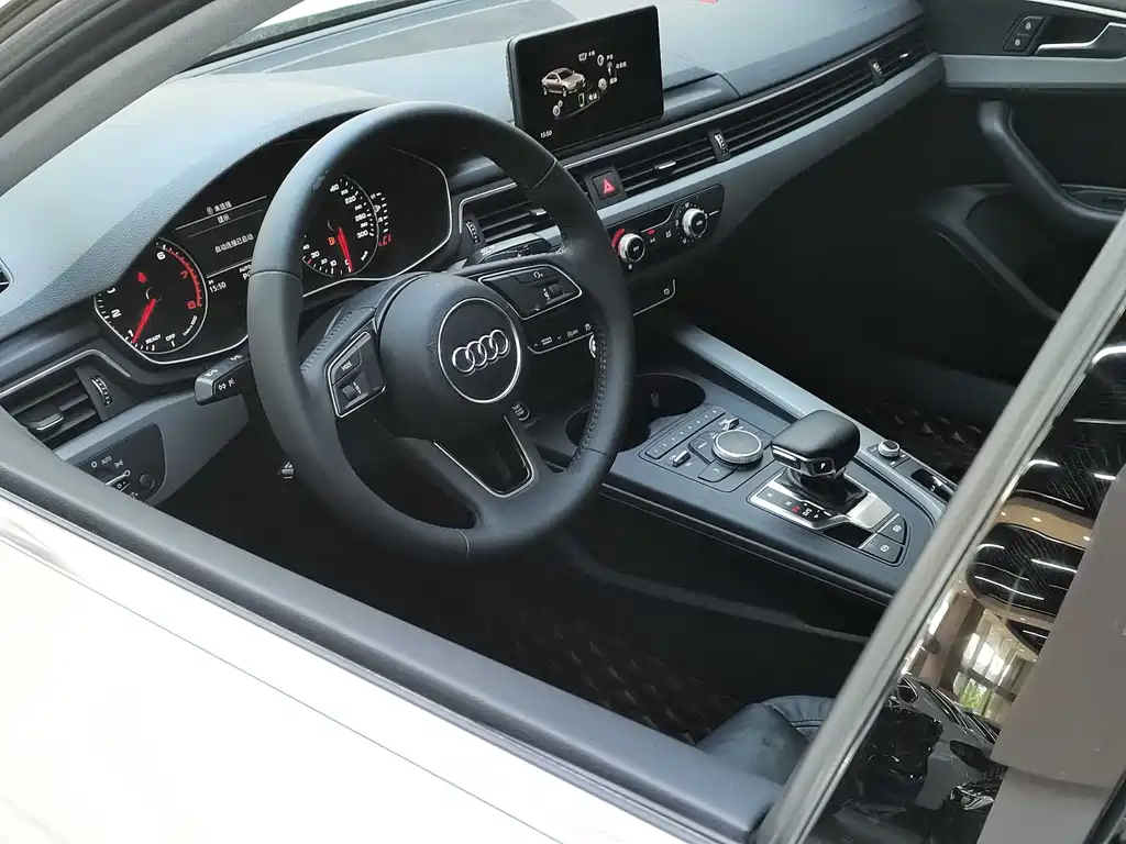 Audi A4L 2017 — фото 13