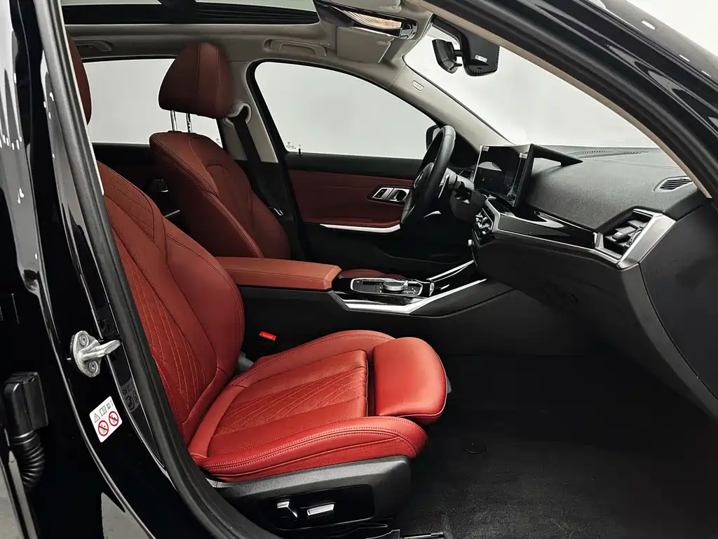 BMW 3 Series 2023 — фото 15
