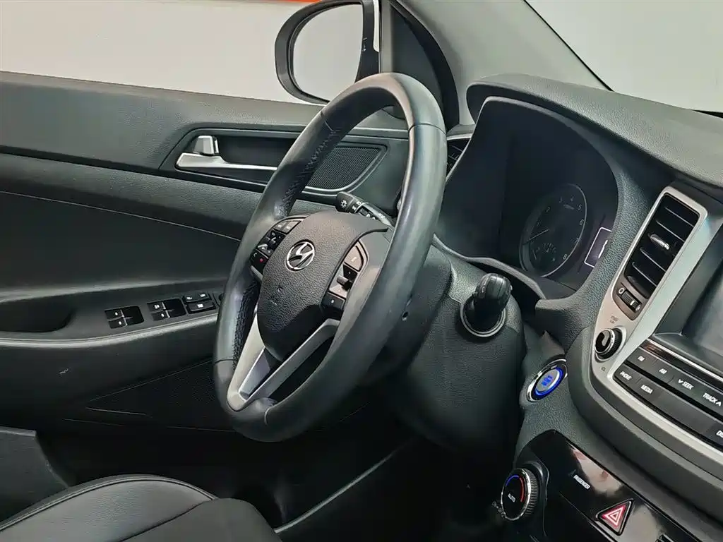 Hyundai Tucson 2016 — фото 22