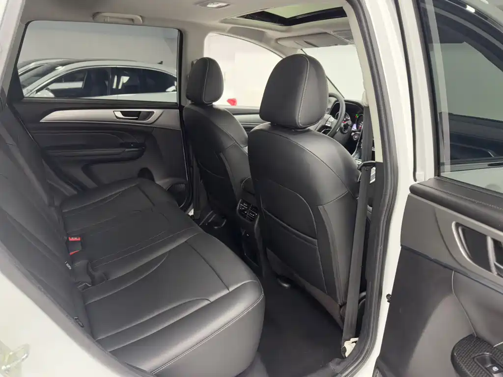 Haval M6 2023 — фото 15