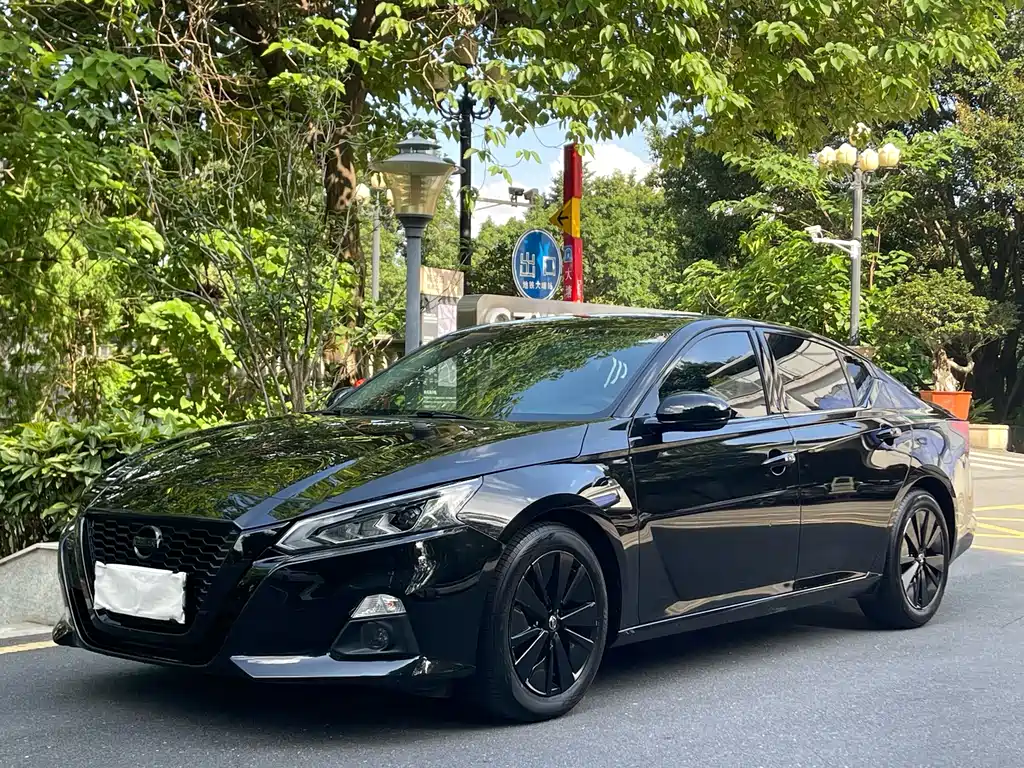 Nissan Teana 2023