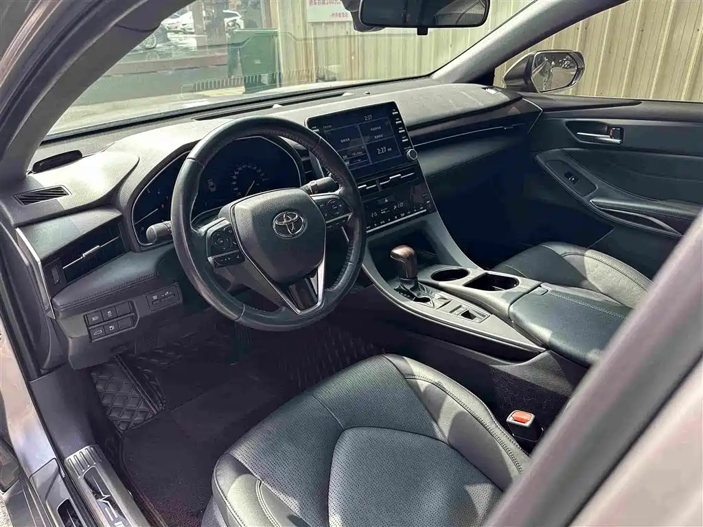 Toyota Avalon 2022 — фото 11