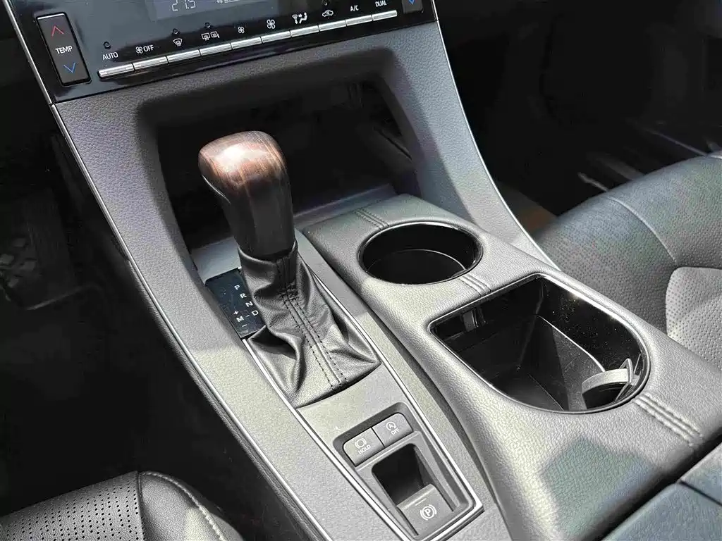 Toyota Avalon 2022 — фото 15