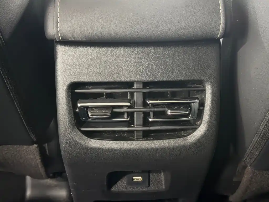 Haval M6 2023 — фото 12