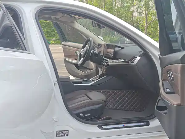 BMW 3 Series 2023