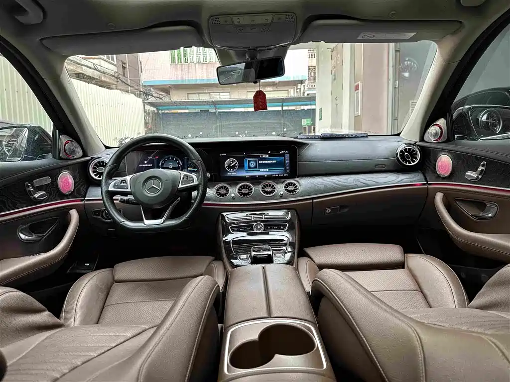 Mercedes-Benz E-Class 2017 — фото 10