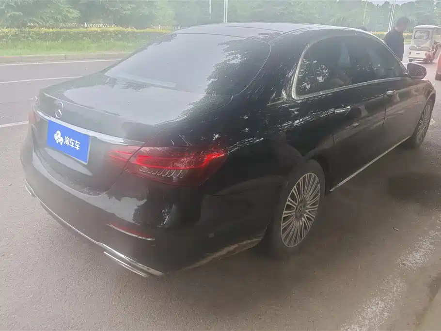 Mercedes-Benz E-Class 2022