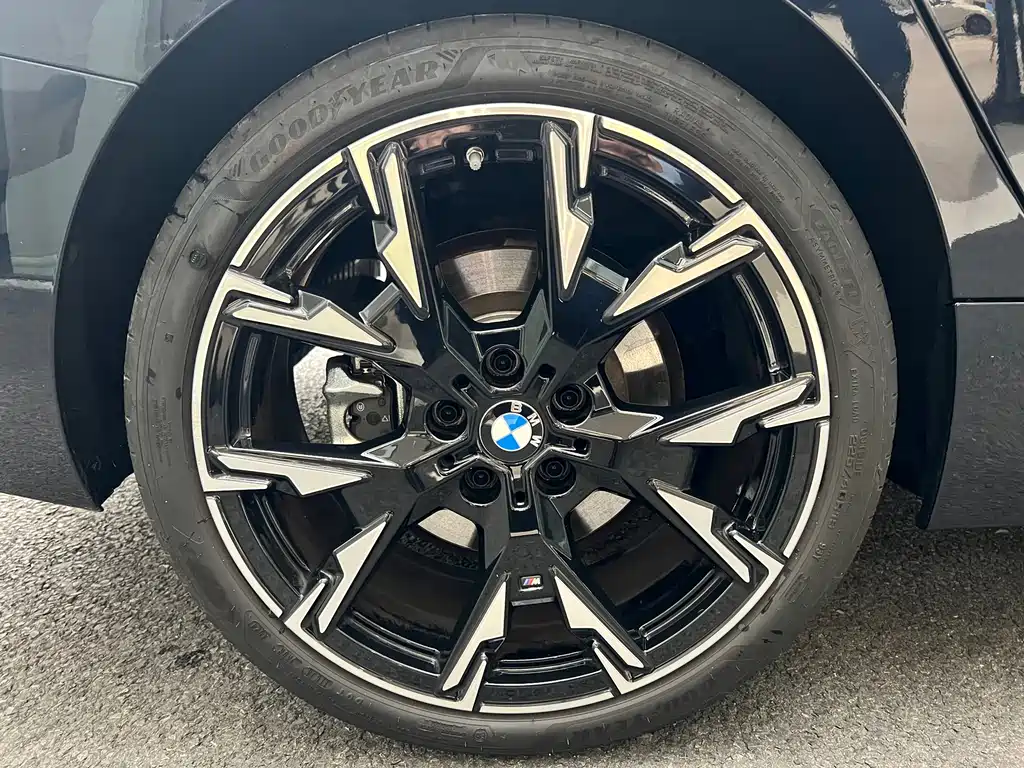 BMW 2 Series 2025 — фото 16