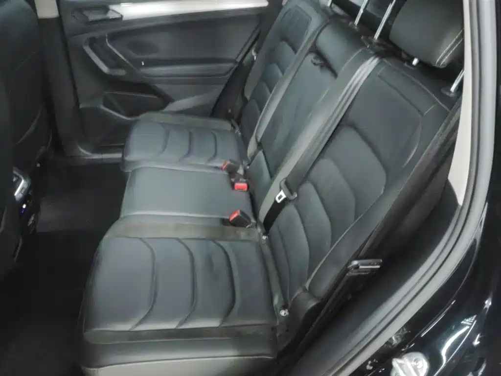 Volkswagen Tiguan L 2021 — фото 17